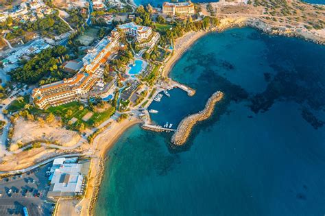 luxury hotels coral bay cyprus.